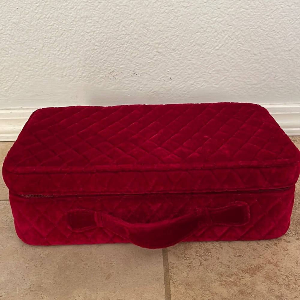 Quilted Velvet Red Box Essential Case